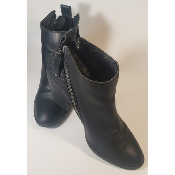 AP Women's Sz 8.5 Black Faux Leather Block Heel Side Zipper Ankle Bootie Boots - Picture 9 of 12